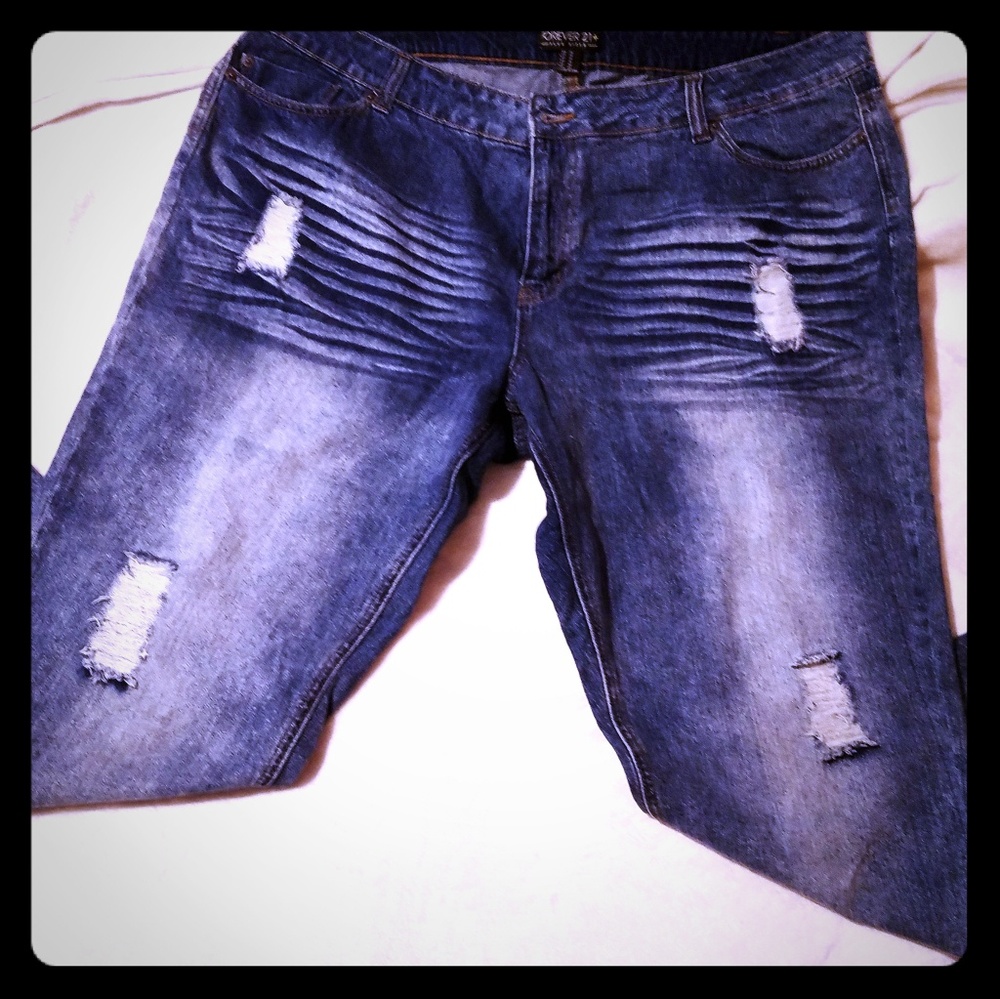 Forever 21 Plus size mid-rise Blue Jeans